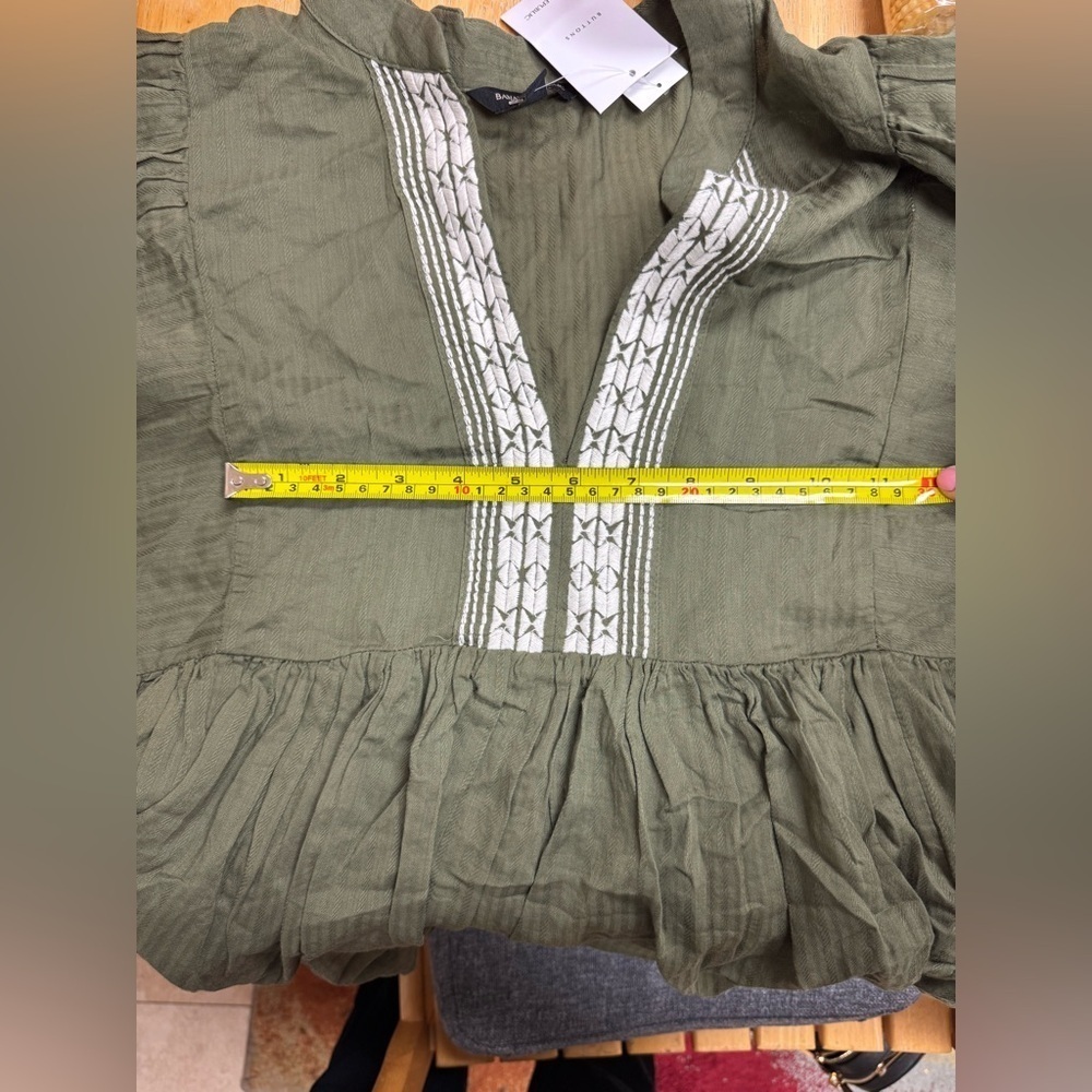 Banana Republic- women’s long sleeve shirt with embroidery- Olive green color - Picture 6 of 8